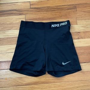 Nike pro shorts size medium
